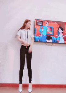 ​搞笑GIF：你要是把老干妈弄涨价了，我跟你没完