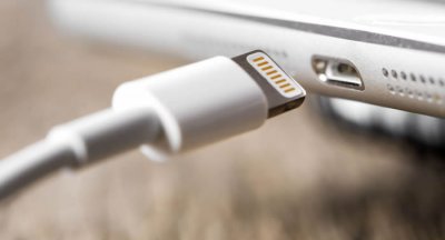 ​为何不可将充电器留插在汽车的点烟器中