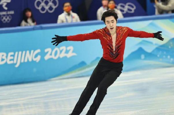 张桂梅校训和金博洋太搭了 金博洋神奇的主场体验 张桂梅校训和金博洋太搭了 金博洋神奇的主场体验