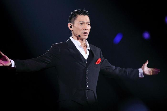 国内男星票房排行榜, 成龙第三邓超第二, 第一名是他