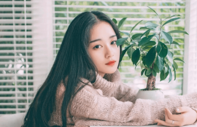 ​和刚认识的女孩怎么聊天 如何跟刚认识的女生聊天