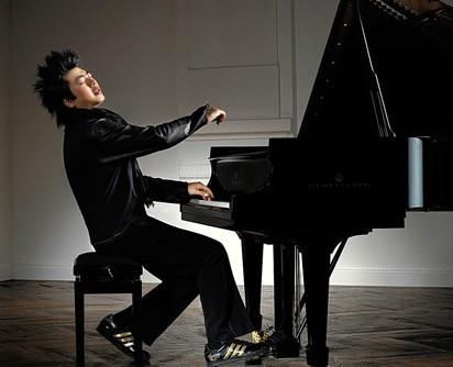 钢琴大师马克西姆即兴（盘点在国内最为受欢迎的九位世界著名钢琴演奏家）(7)