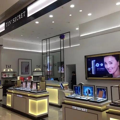 带女卖货？张庭女儿10岁就用自家面膜，客服却说未成年不能用？