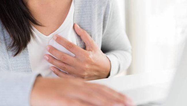 男生说喝奶的是什么意思（乳房被揉了以后就会有硬块疼）