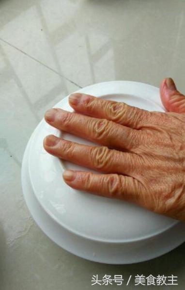 扣肉的做法简单又好吃窍门（正宗扣肉的家常做法）(23)