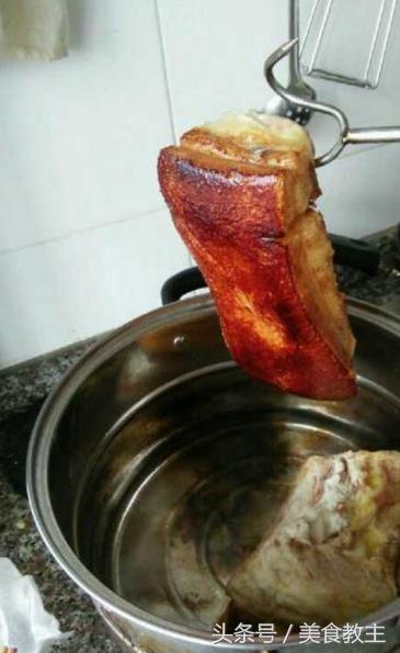 扣肉的做法简单又好吃窍门（正宗扣肉的家常做法）(10)