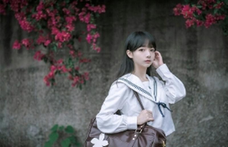 女生遇到心动男生的表现