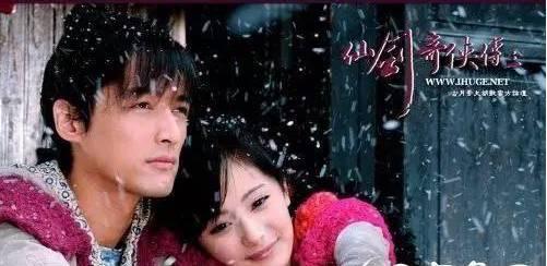 杨幂从来不参加别人婚礼，竟是因为胡歌？！