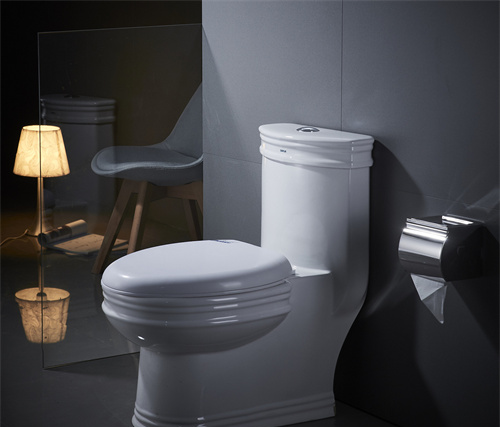 马桶最下面的污垢怎么去除,怎样清理马桶底部的污垢图1