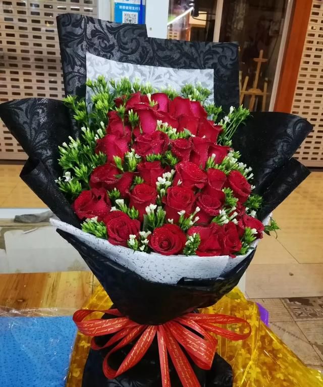 月季和玫瑰的区别，月季和玫瑰的差别？图13