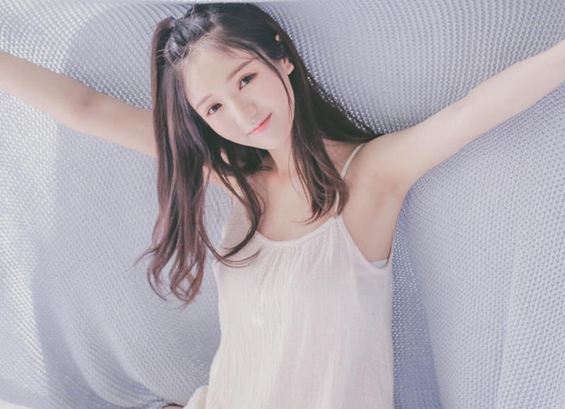 路边没人要的“幸运草”，挖回家秒变老桩盆景，多少钱都不卖