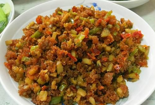 榨广椒炒五花肉的做法