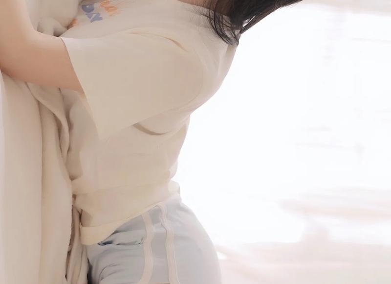 赵丽颖最美图片（赵丽颖穿改良款式汉服受争议）