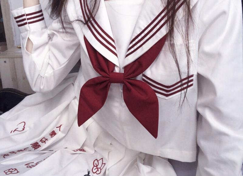 大龄剩女加了微信发信息不爱回复(35岁大龄剩女嘲讽相亲男)