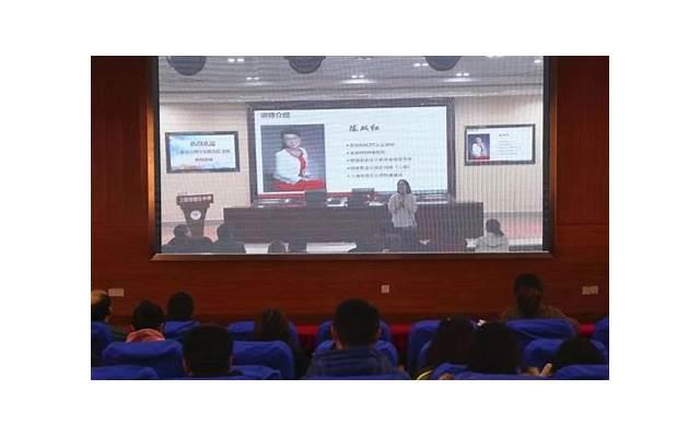 不要晚上和巨蟹女聊天为什么（搞定巨蟹女必杀技）