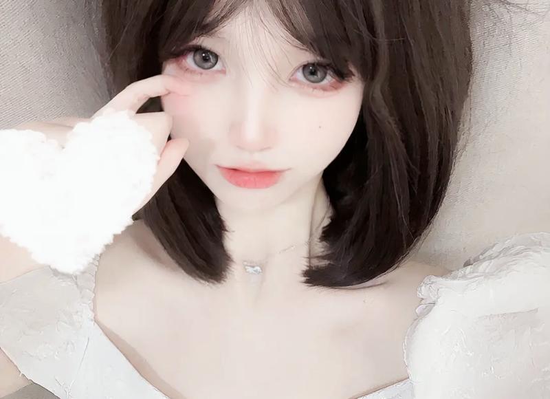 单纯和心机并存的人