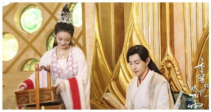 郑爽杨洋新剧《爱你》拍摄中，意外撞档另外三部，网友：收视堪忧