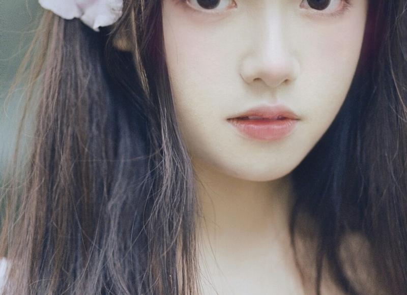 为什么女孩喜欢自画像 女性自画像的典型姿势是什么