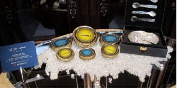 世界最贵的鱼子酱，一盒23308美元，网友：能按粒卖吗？