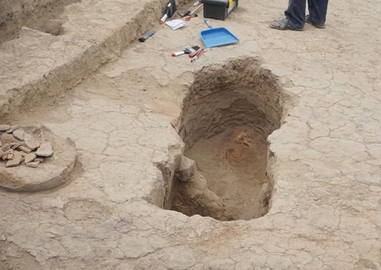 秘鲁近海城市兰巴耶克一个遗址发现29副骸骨 其中4副与瓦里文明有关