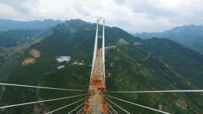 世界上最高的大桥,565米的北盘江大桥(两百层楼高)