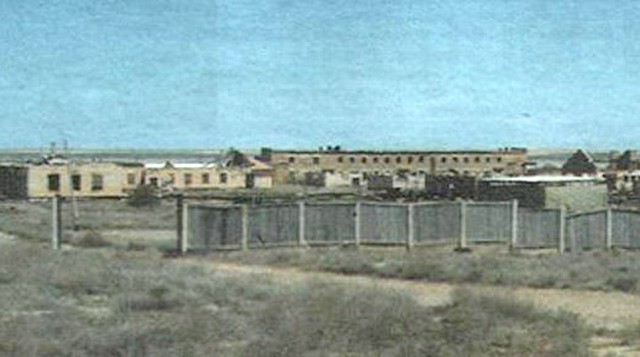 这一座小岛，曾是苏联生化武器试验场，用500只猴子做实验