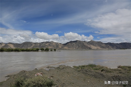 世界上海拔最高的大河雅鲁藏布江，波澜壮阔今人震撼