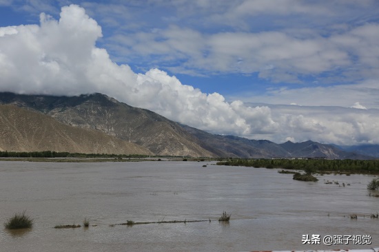 世界上海拔最高的大河雅鲁藏布江，波澜壮阔今人震撼