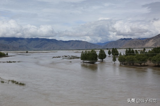 世界上海拔最高的大河雅鲁藏布江，波澜壮阔今人震撼