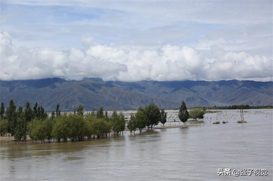 世界上海拔最高的大河雅鲁藏布江，波澜壮阔今人震撼