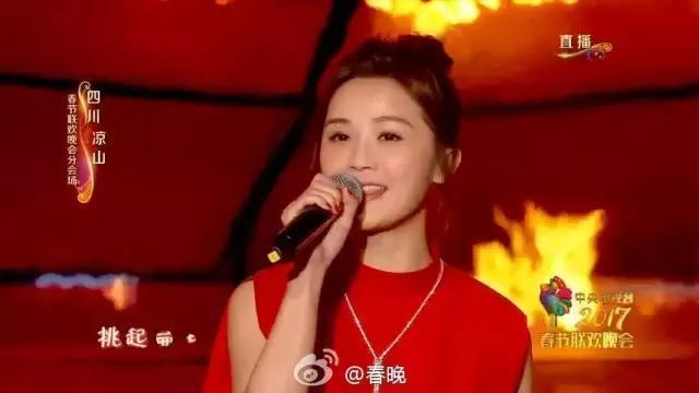 董卿姐姐的口红色号火爆春晚,像刘涛蒋欣韩雪这样涂口红才最美!