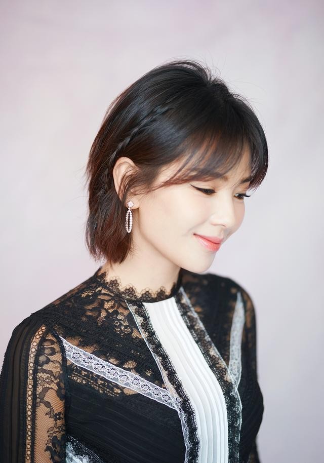 刘涛新发型太美了，扎甜美编发俏皮似少女，感觉只有20岁