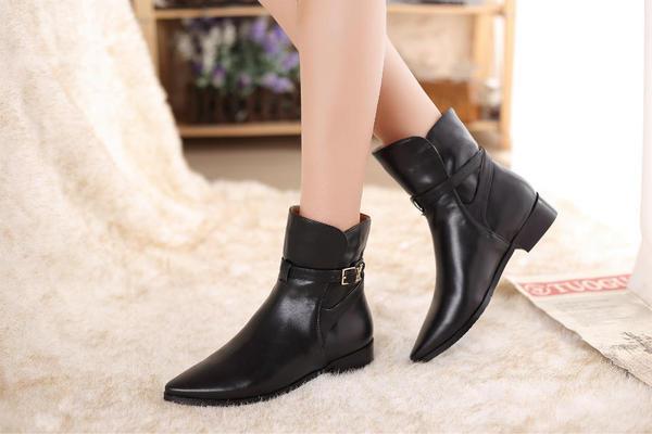 矮个子不适合穿的鞋子 矮个子适合穿什么鞋子