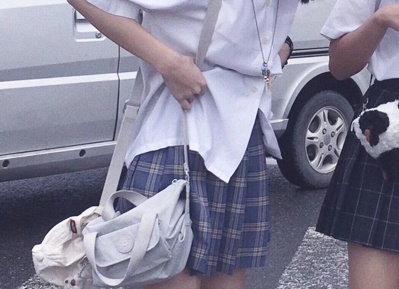 化妆水用完要洗脸吗