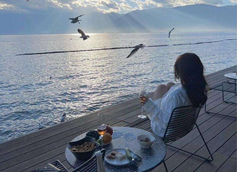 乳腺癌早期有哪些表现 乳腺增生与乳腺癌有什么关系 乳腺癌早期有哪些表现 乳腺增生与乳腺癌有什么关系