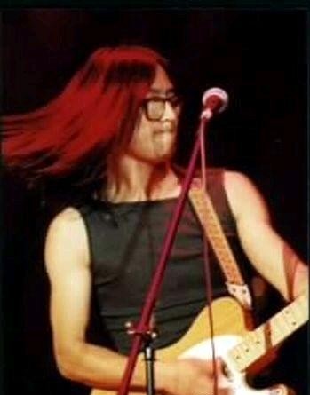 汪峰童年大曝光，从小练琴很努力，网友：不然怎会有怒放的生命？